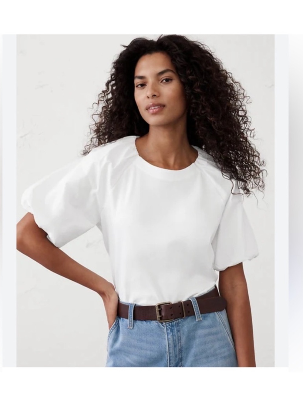 Banana Republic White Puffy Short -Sleeve Top Sz Medium 
Casual/ Workday